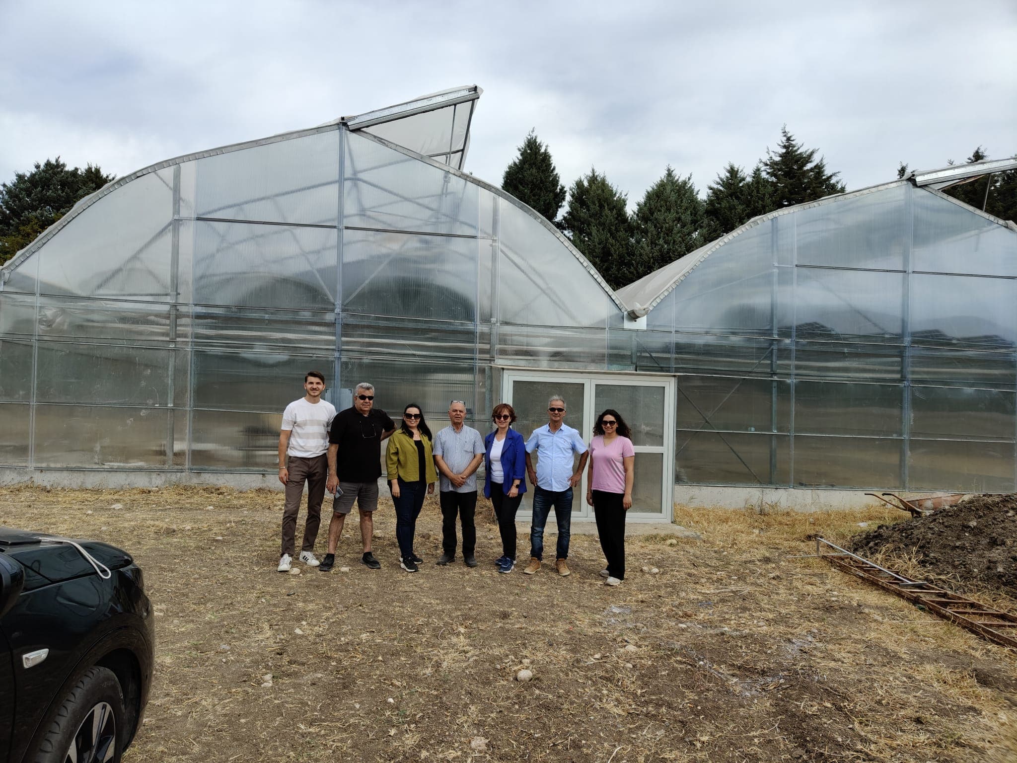 COMGRAV team visit at greenhouse site